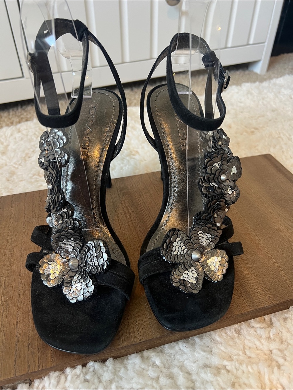 Coach 8.5 suede heels black with metallic pewter flowers New - Picture 2 of 5